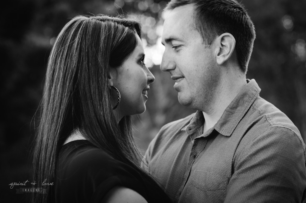 Mark-&-Sasha-Ferres-Pregnancy-Reveal-B&W-35