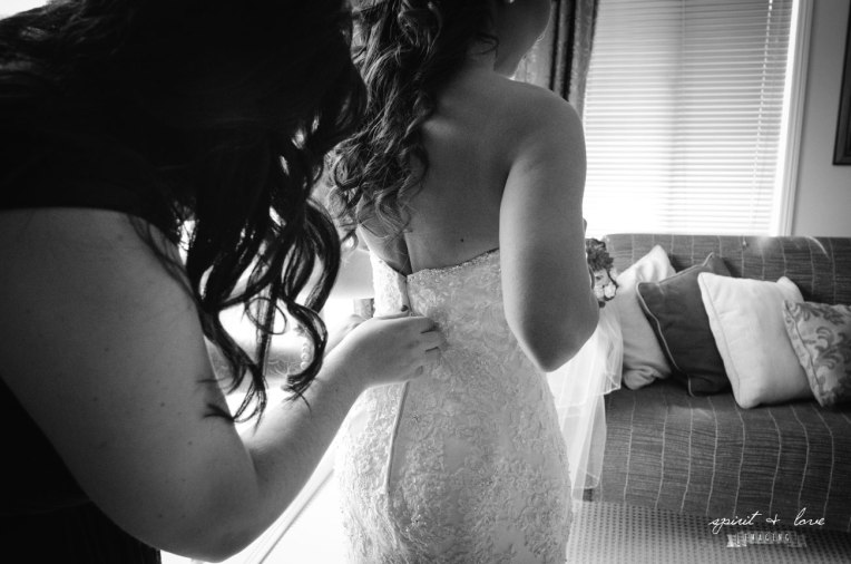 Ty-&-Maxine-~-Getting-Ready---B&W-8