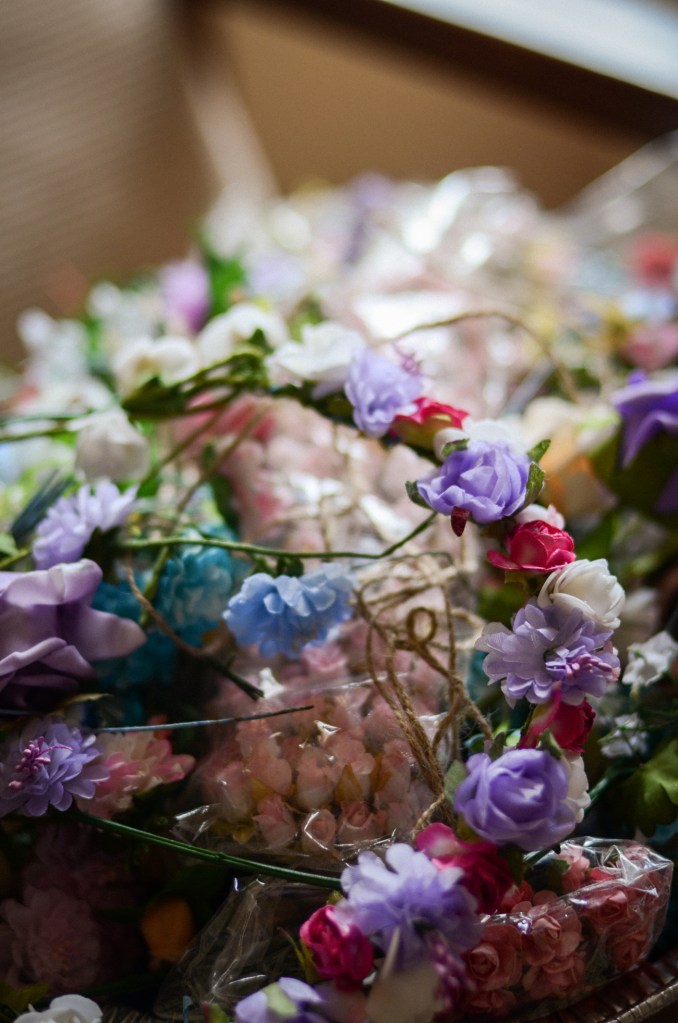 Love-crowns---ROOM-14