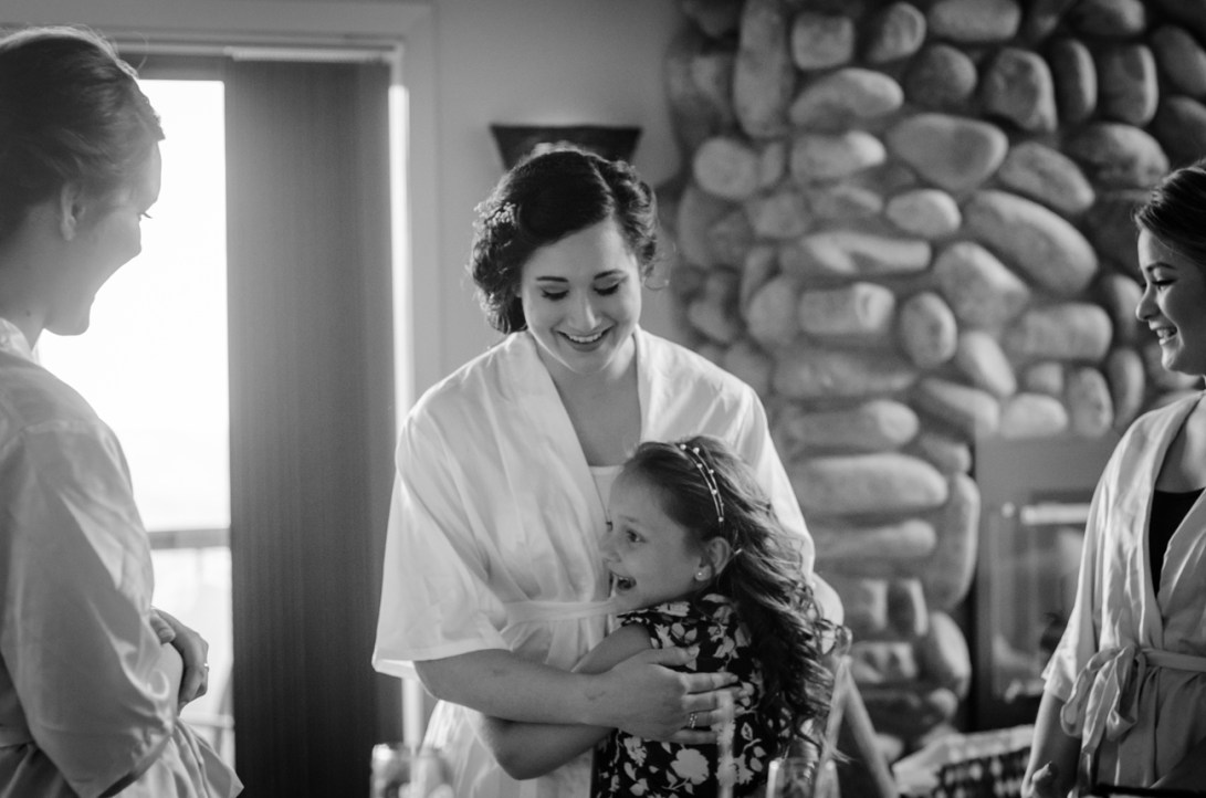 Aaron-+-Jaclyn-Wedding---Getting-Ready-B&W-38