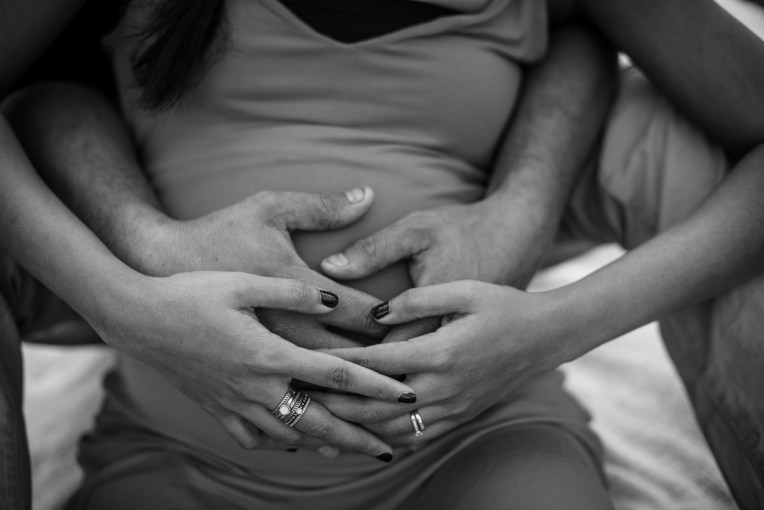 Jeremy + Ann - Maternity B&amp;W-15