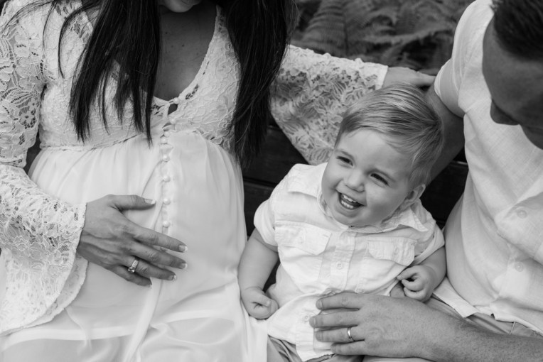 ferres-family-maternity-bw-40