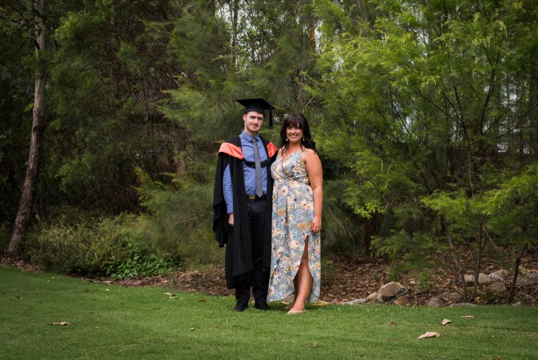 bens-graduation-gates-family-11