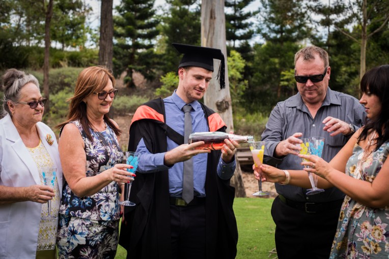 bens-graduation-gates-family-17