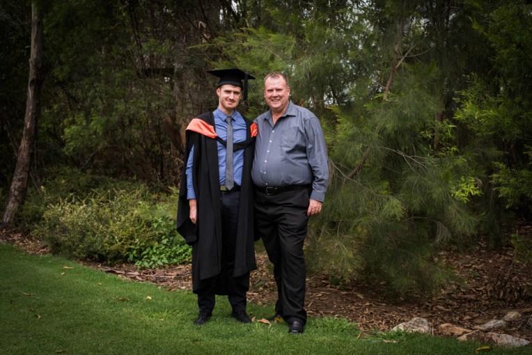 bens-graduation-gates-family-5