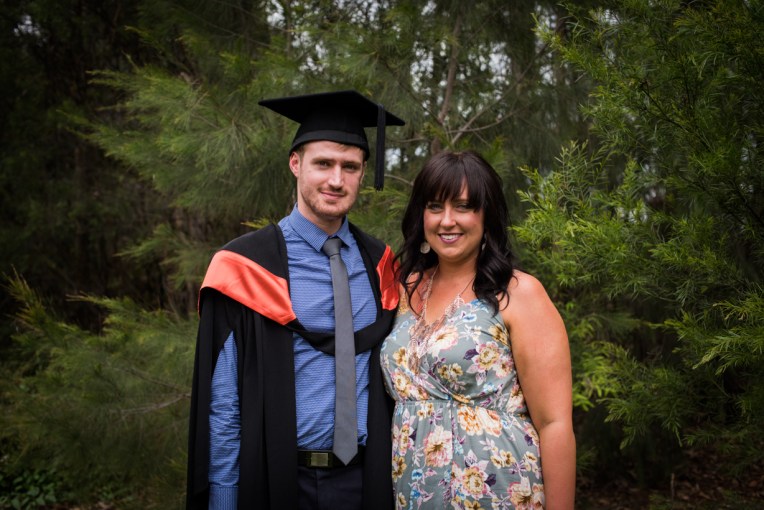 bens-graduation-gates-family-9