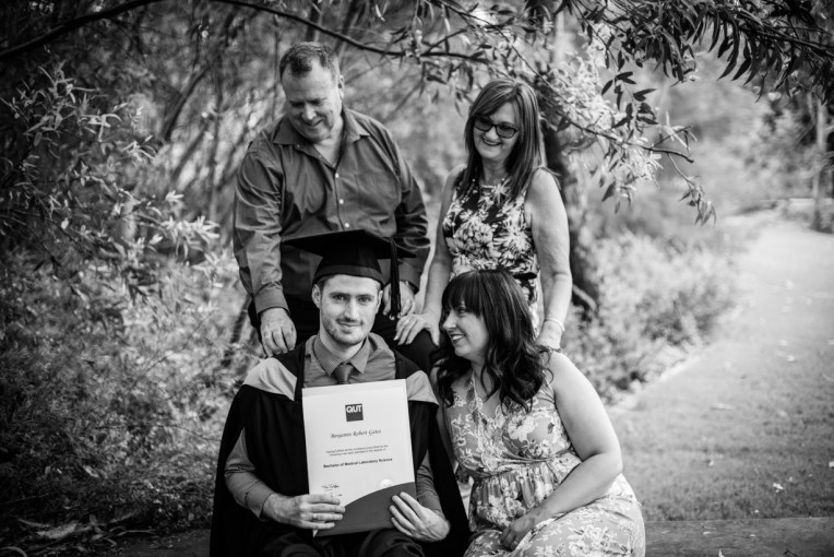 bens-graduation-gates-family-bw-24