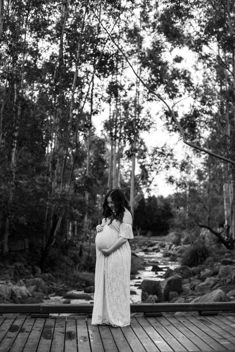 Scott + Ashley Maternity - B&W-13
