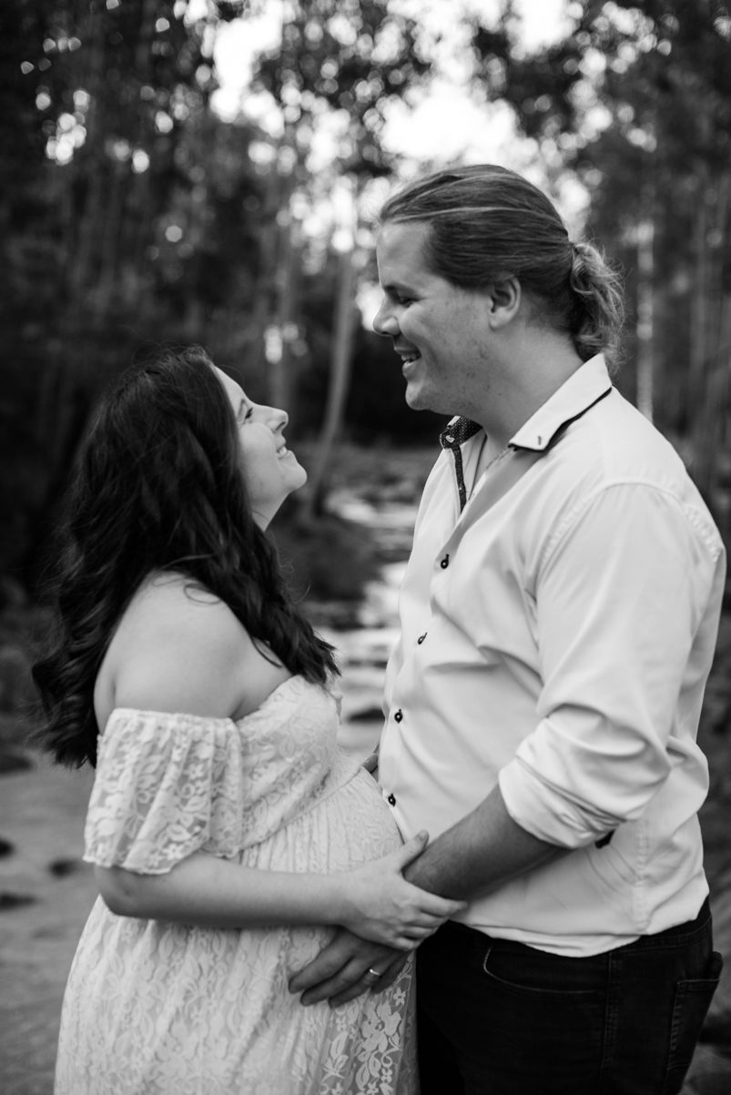 Scott + Ashley Maternity - B&W-5